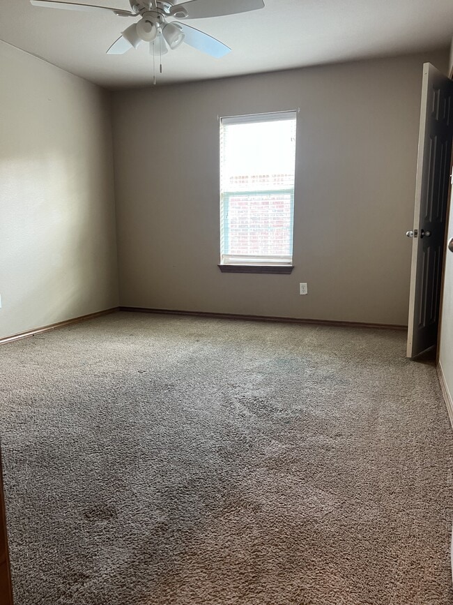 Building Photo - 102 S East St