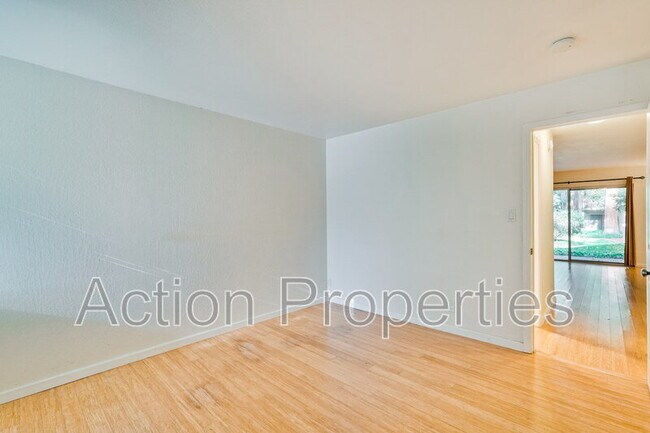 Building Photo - 505 Cypress Point Dr