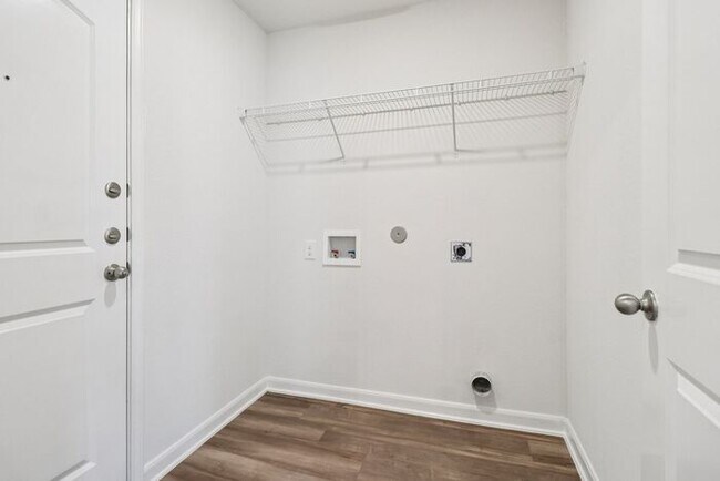 Building Photo - 413 Trinity Trl