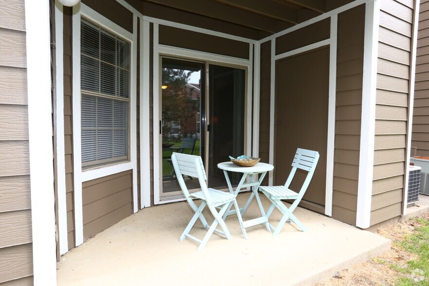 Hamptons of Cloverlane Apartments 4685 Hunt Club Dr Ypsilanti MI