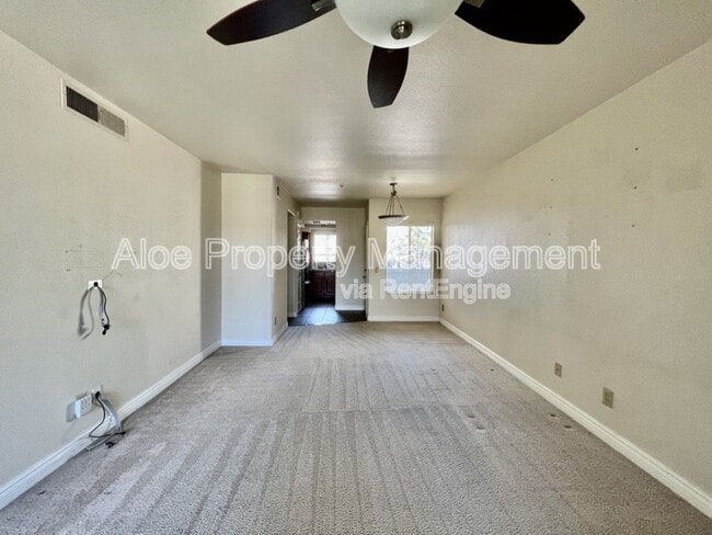 Building Photo - 1825 W Ray Rd