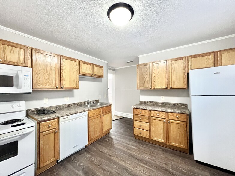 Building Photo - 509 E Milwaukee St