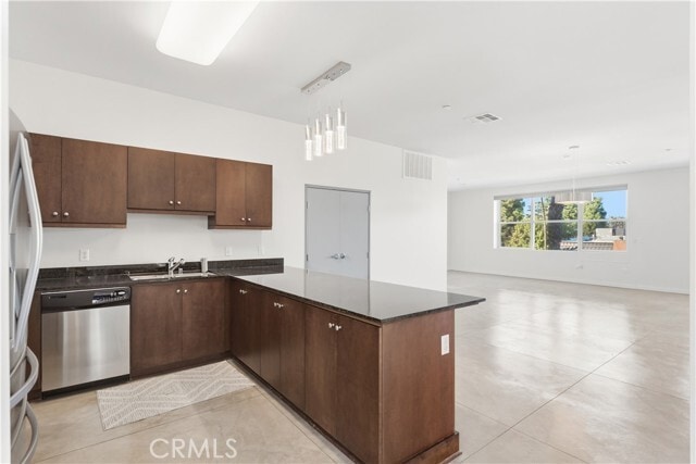 Building Photo - 435 W Center Street Promenade