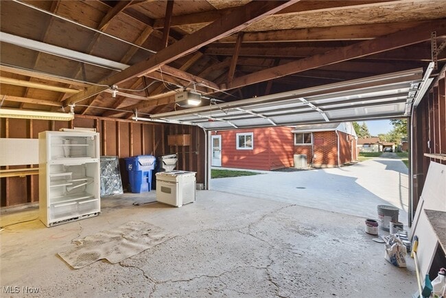 Building Photo - 6470 Sandfield Dr