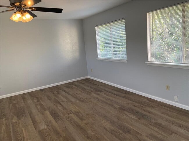 Building Photo - 8402 Spring Valley Dr