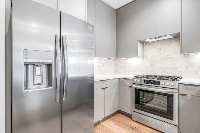 Building Photo - 1244 1st Ave S