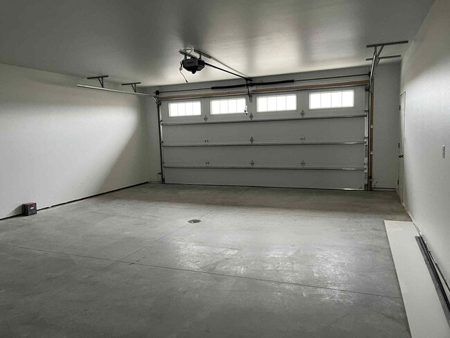 Building Photo - 2217 Overlook Rdg Ct