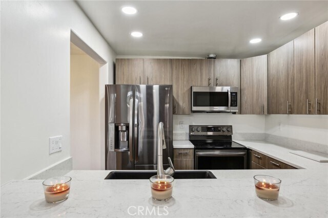 Building Photo - 25761 Le Parc