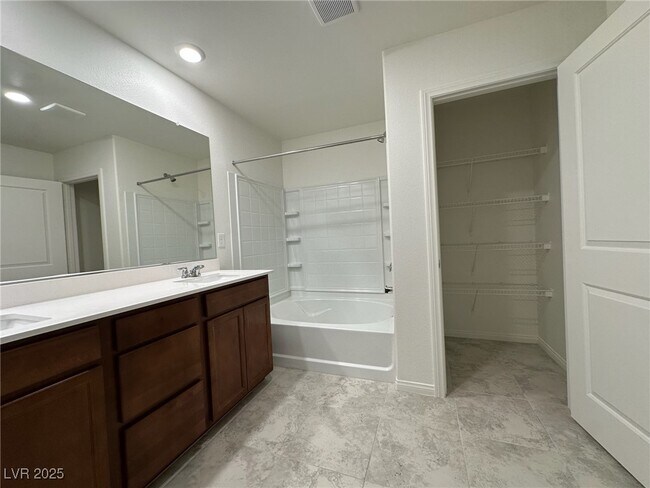 Building Photo - 6988 Sylmar Ave