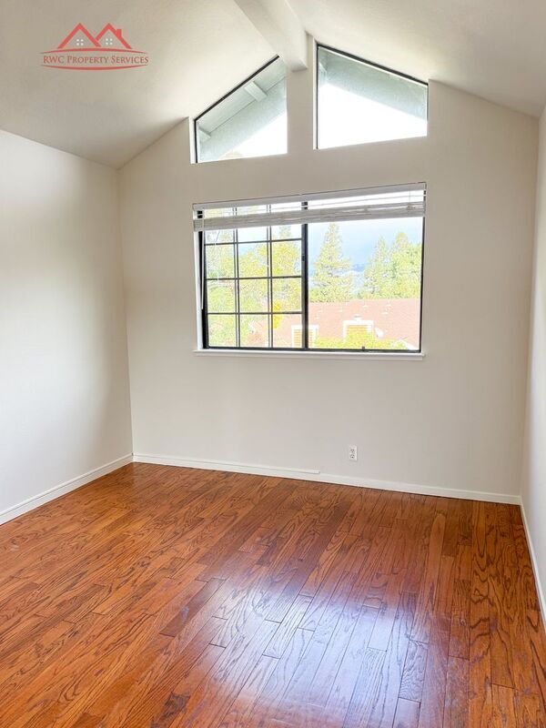 Building Photo - 18027 Hillwood Ln