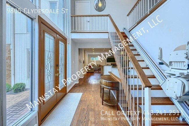 Building Photo - 9805 Clydesdale St