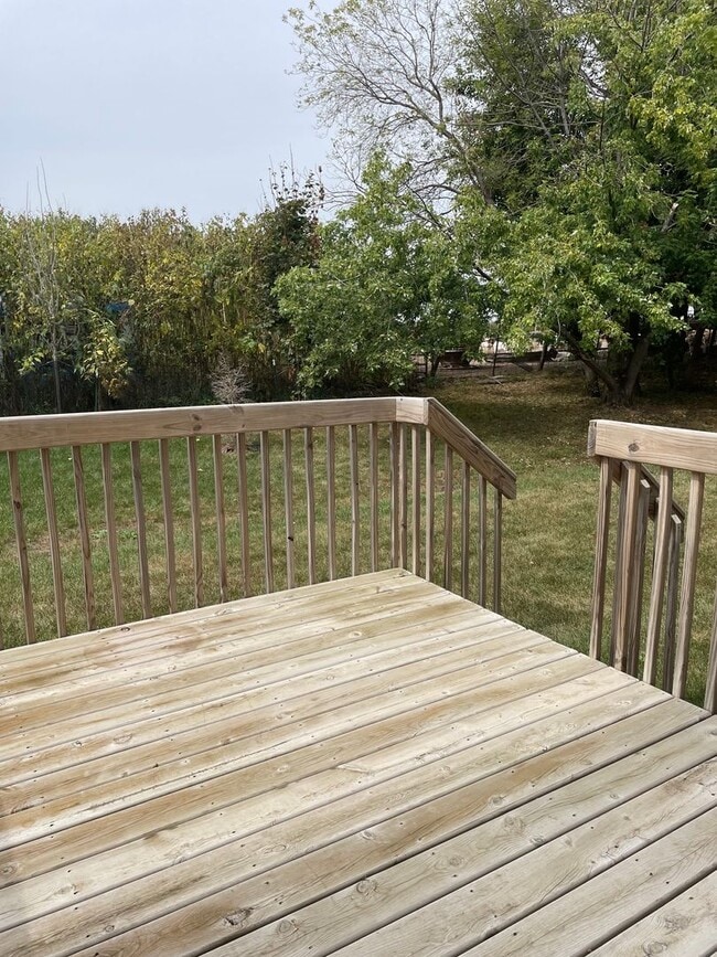 Building Photo - 3 bedroom 3 bathroom Single-Family Home in...