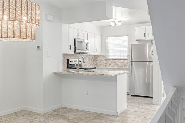 Building Photo - 8066 S Columbine Ct