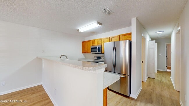 Building Photo - 1850 Forsyth Ct