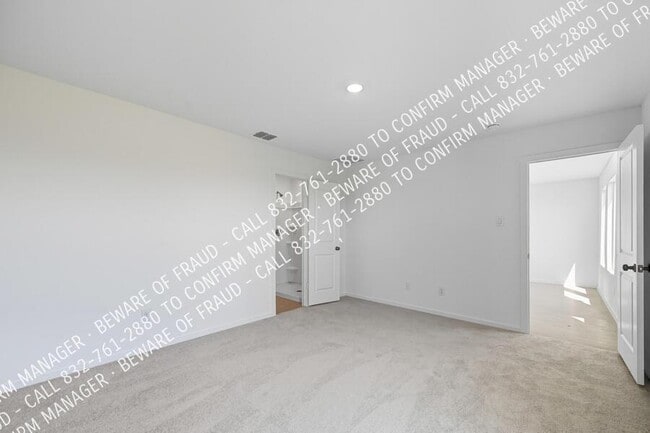 Building Photo - 6433 Middlebury Dr