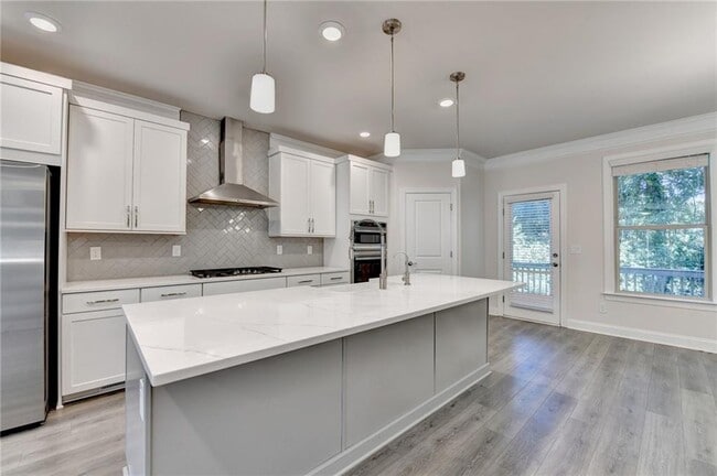 Building Photo - 3159 Clairebrooke Ave