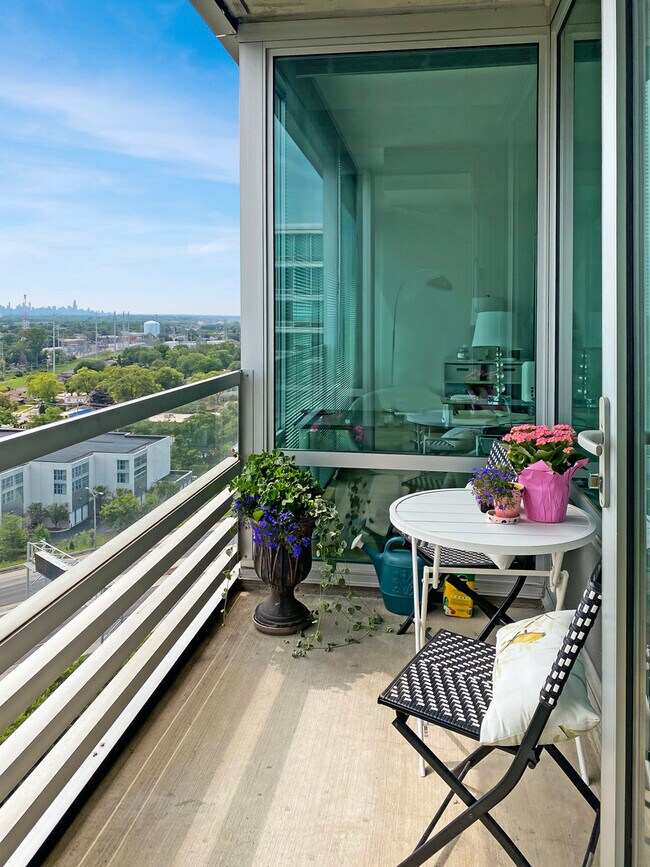 Building Photo - 9655 Woods Dr