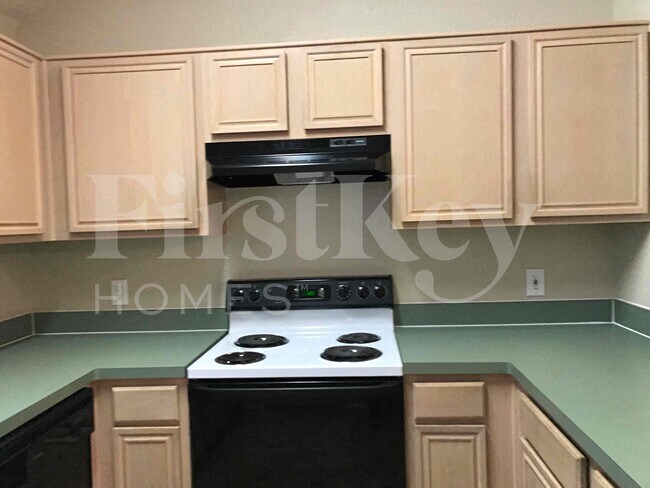 Building Photo - 10640 Towerwood Dr