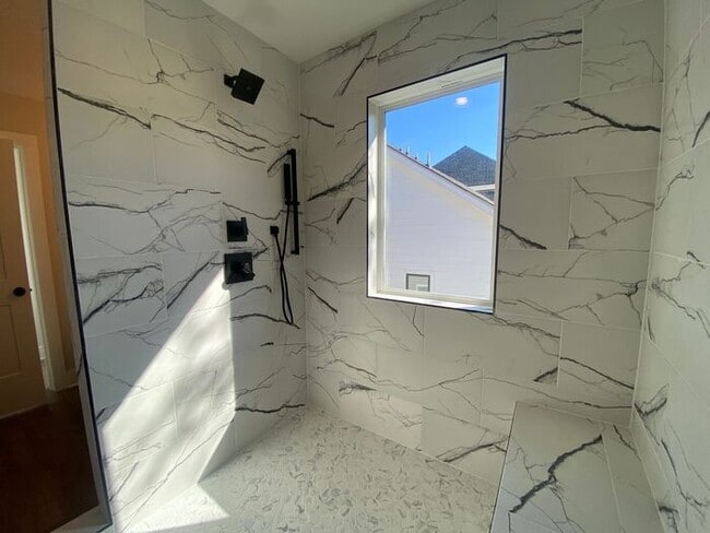 Building Photo - Beautiful New Construction in Madison - 3 Bed 2 Bath - Utilities & Lawncare Included