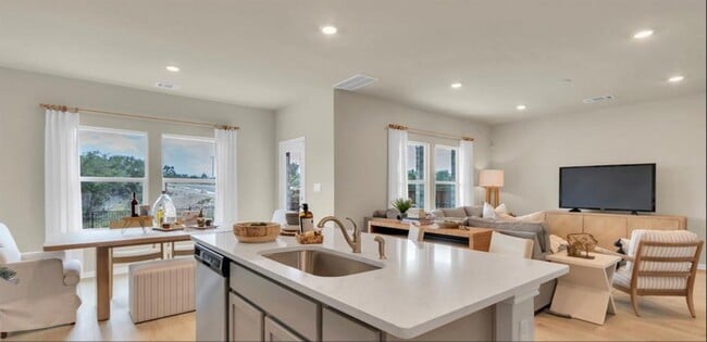 Building Photo - 257 Frogmore Lp