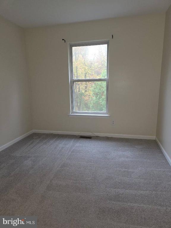 Building Photo - 24 Woodcrest Ct