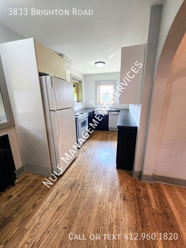 Building Photo - 3833 Brighton Rd