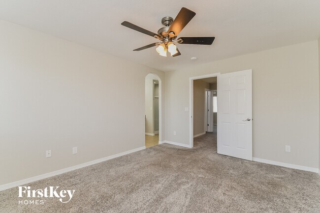 Building Photo - 11885 Wildwood Ridge Dr