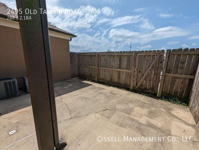 Building Photo - 2495 Old Taylor Rd