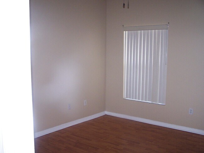 Building Photo - 10288 Fox Trail Rd S