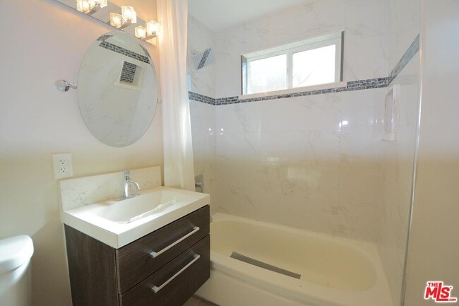 Building Photo - 9616 Gerald Ave