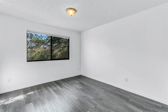 Building Photo - 9222 W Atlantic Blvd