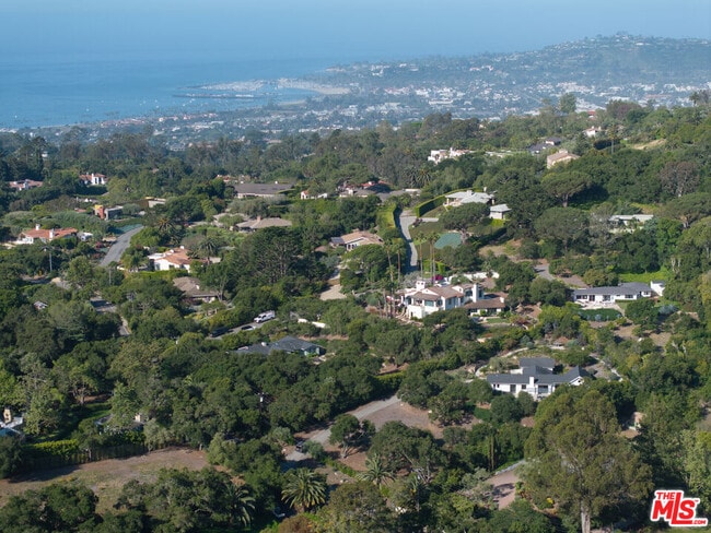 Building Photo - 3155 Eucalyptus Hill Rd