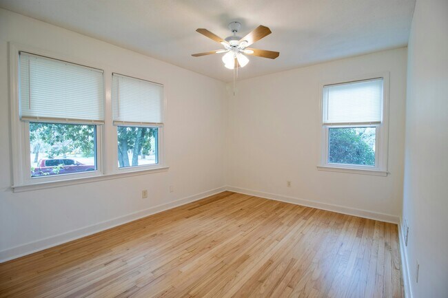 Building Photo - 1515 Sandra Dr