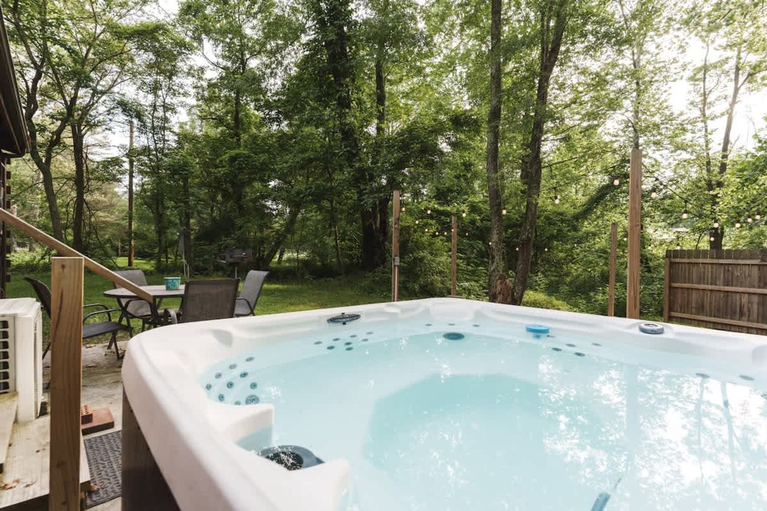 Building Photo - 15039 Pleasant Valley Rd