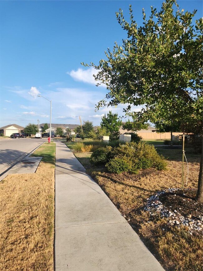 Building Photo - 2023 Birkby Ct