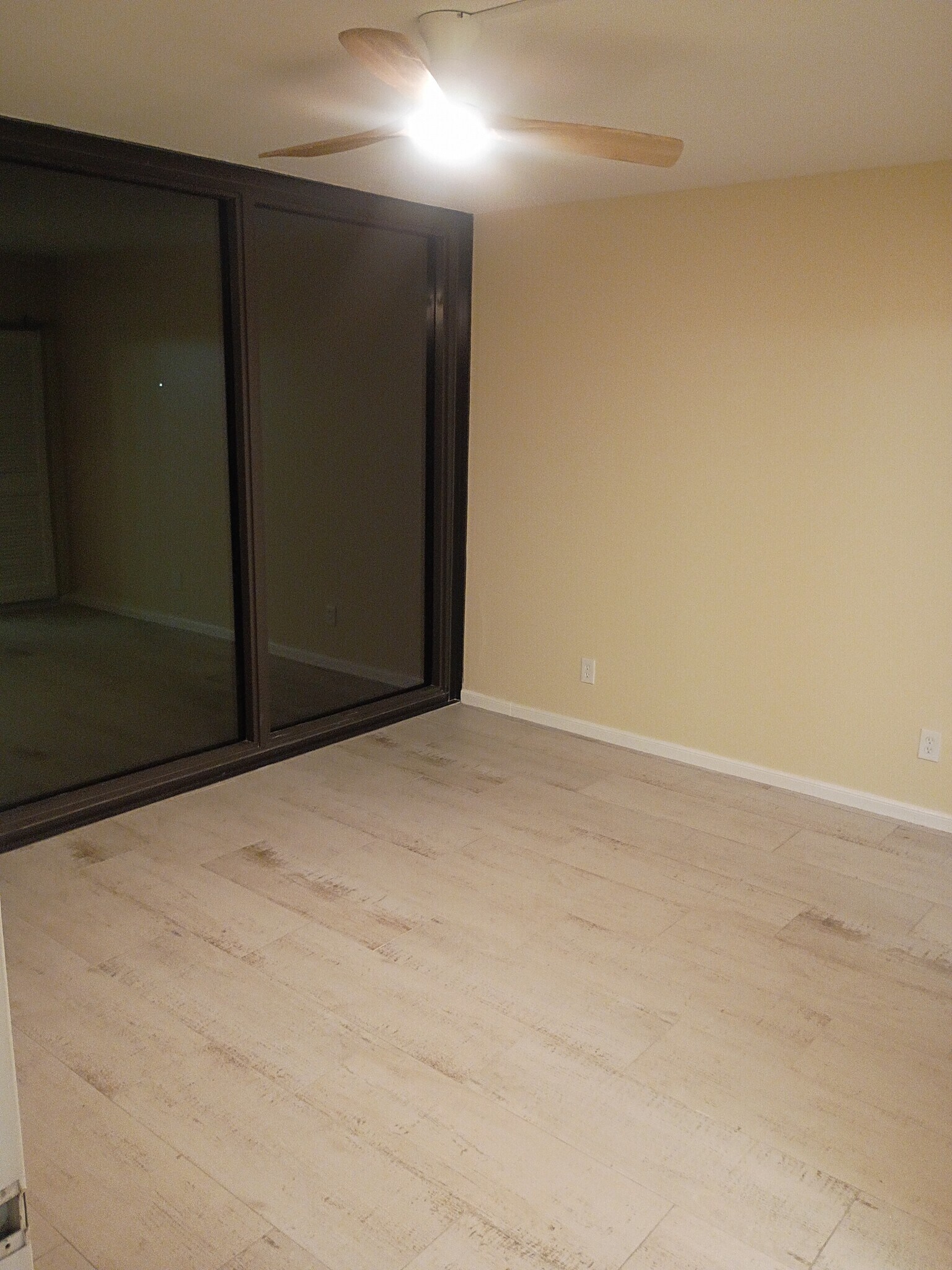 Building Photo - 601 1st St S