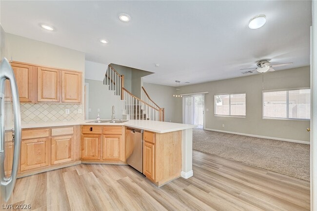 Building Photo - 8749 Horizon Wind Ave
