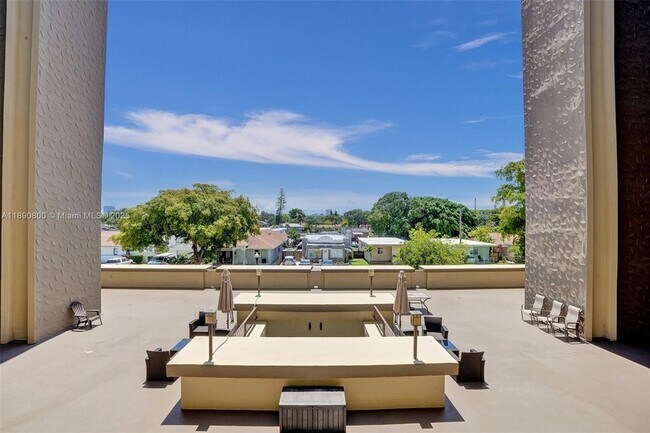 Building Photo - 1811 Jefferson St