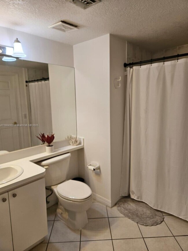 Building Photo - 3500 Coral Wy