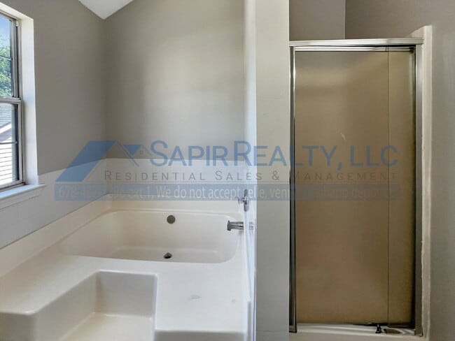 Building Photo - 5348 Shirewick Ln