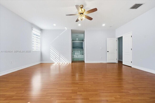 Building Photo - 16310 NW 84th Ct