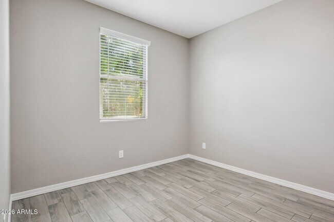 Building Photo - 1924 S 82nd Cir