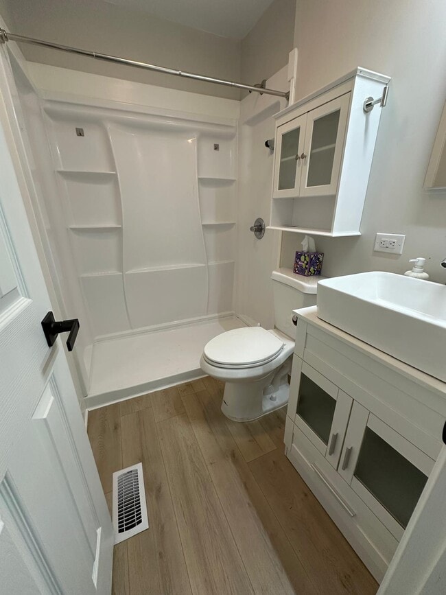 Building Photo - 1400 Richmond Pl