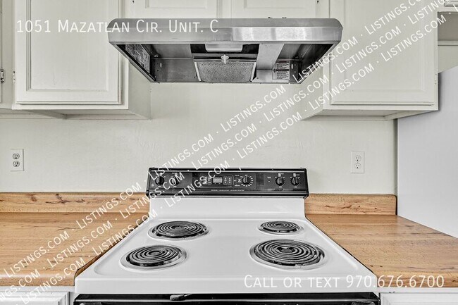 Building Photo - 1051 Mazatlan Cir