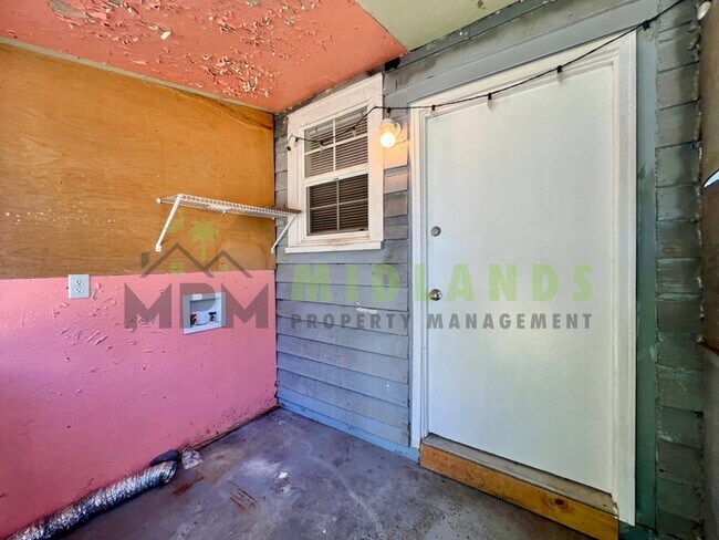 Building Photo - 4709 Jones St