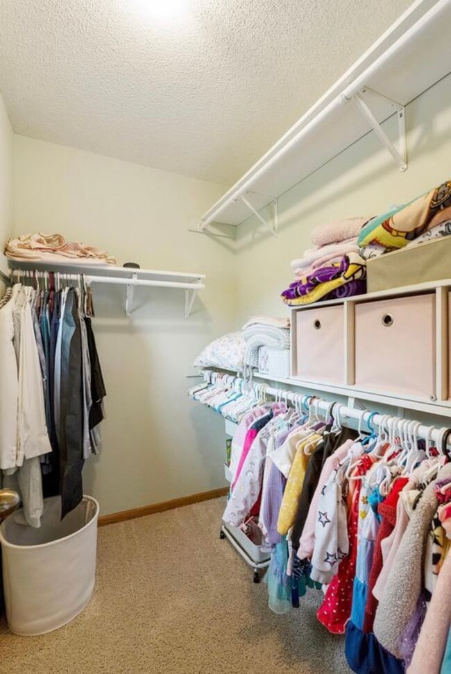 Building Photo - 1389 Camelback Dr