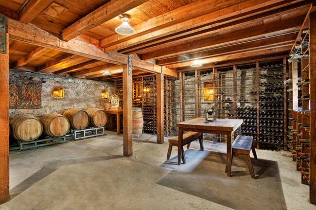 Building Photo - 430 Pratt Ave