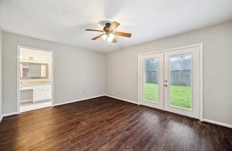 Building Photo - 25903 Long Hill Ln