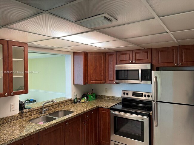 Building Photo - 2055 SW 122nd Ave