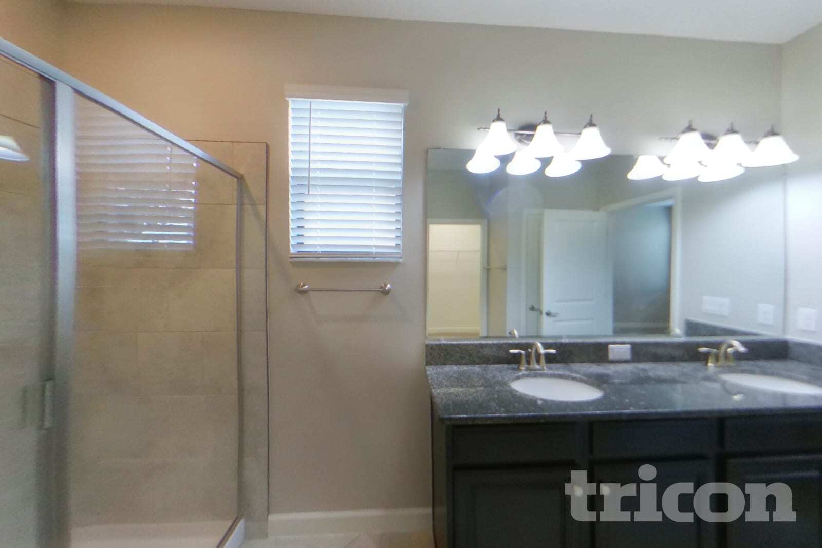 Building Photo - 9735 Ivory Dr